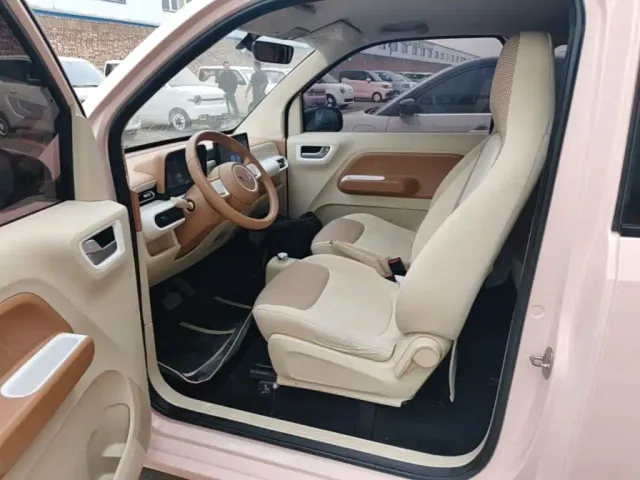 Wuling Hongguang Mini EV — Фото автомобиля 15