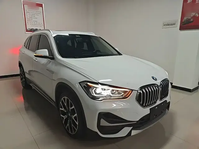 BMW X1 — Фото автомобиля 3