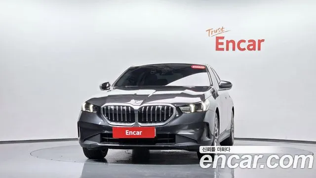 BMW 5-Series — Фото автомобиля 3