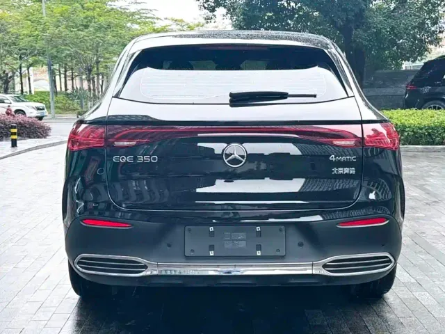 Mercedes-Benz EQE SUV — Фото автомобиля 5