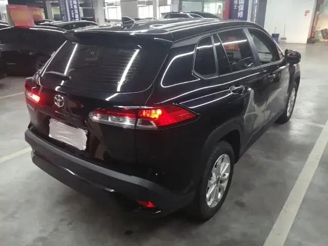 Toyota Frontlander — Фото автомобиля 6