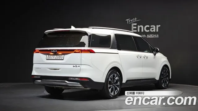 Фотография автомобиля — Kia Carnival Generation 4