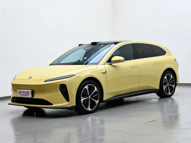 Nio ET5 Touring — Фото автомобиля 2