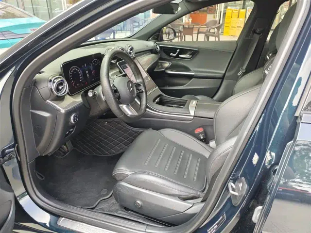 Mercedes-Benz C-Class — Фото автомобиля 4