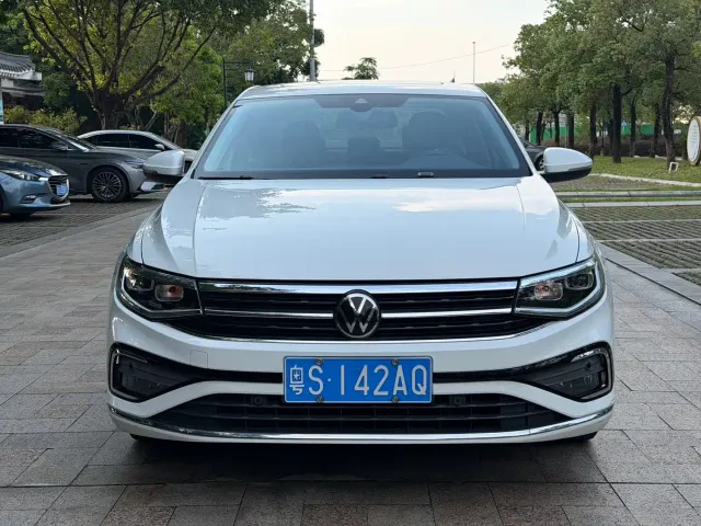 Volkswagen Bora — Фото автомобиля 2