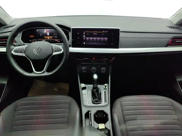 Volkswagen Lavida — Фото автомобиля 12