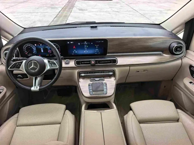 Mercedes-Benz V-Class — Фото автомобиля 10