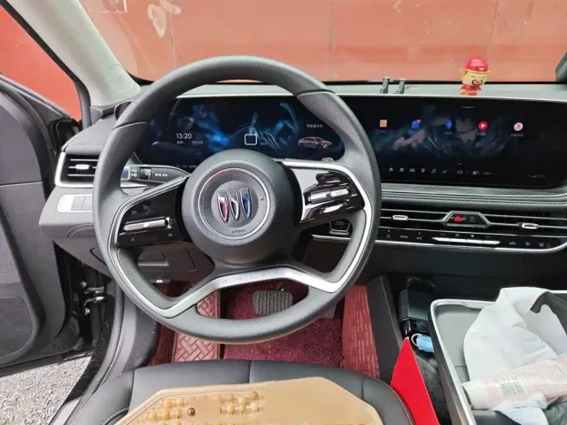 Buick LaCrosse — Фото автомобиля 2