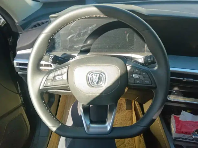 Changan CS35 Plus — Фото автомобиля 15