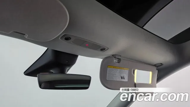 Tesla Model Y — Фото автомобиля 26