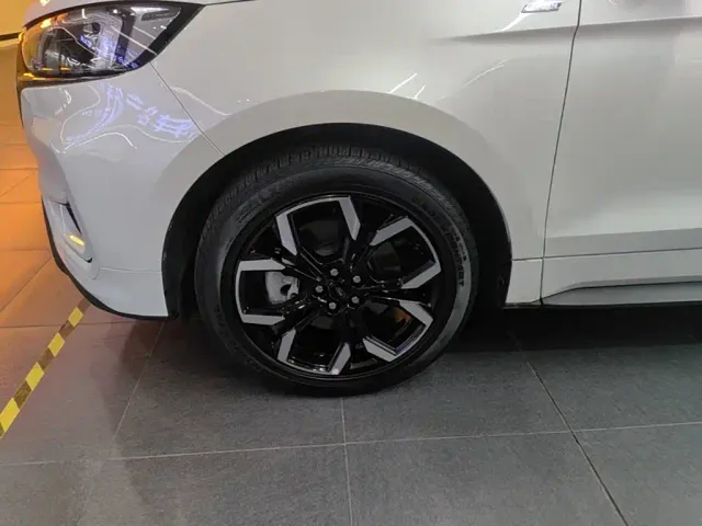 Ford Edge — Фото автомобиля 22