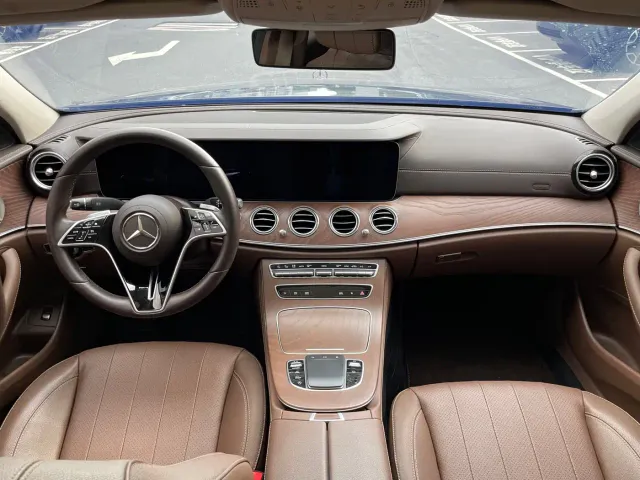 Mercedes-Benz E-Class — Фото автомобиля 8