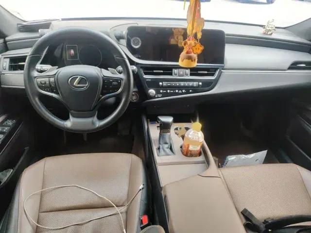 Lexus ES — Фото автомобиля 5