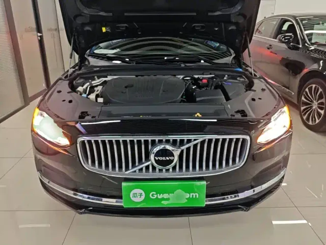 Volvo S90 — Фото автомобиля 19