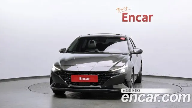 Hyundai AVANTE Avante (CN7) — Фото автомобиля 3