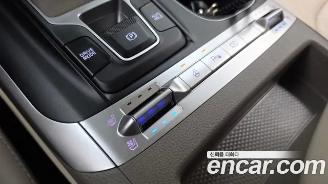 Kia Canival Carnival 4 поколение Бензин 9 мест Prestige — Фото автомобиля 24
