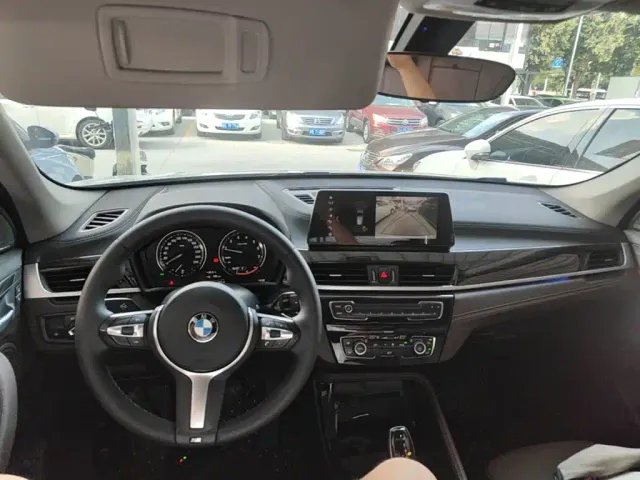BMW X1 — Фото автомобиля 9