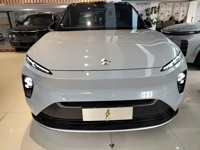 Nio ES8 — Фото автомобиля 2