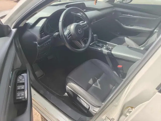 Mazda Axela — Фото автомобиля 2