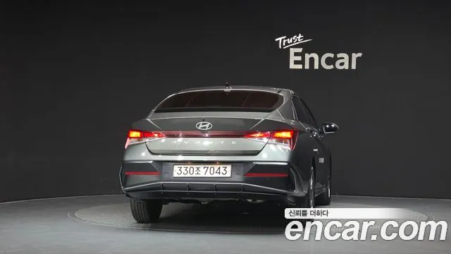 Hyundai Avante CN7 — Фото автомобиля 4