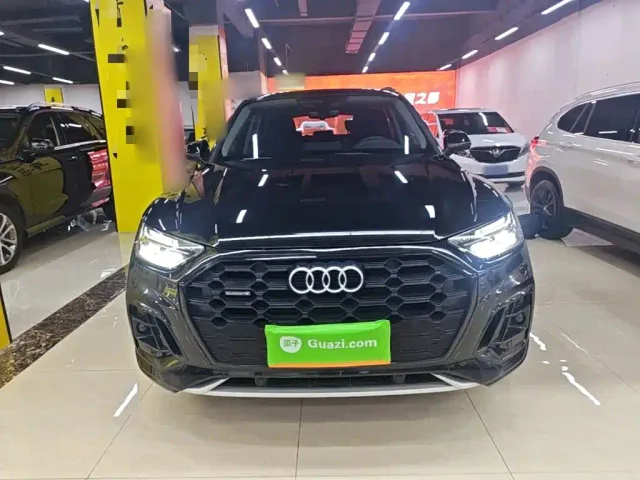 Audi Q5L — Фото автомобиля 2