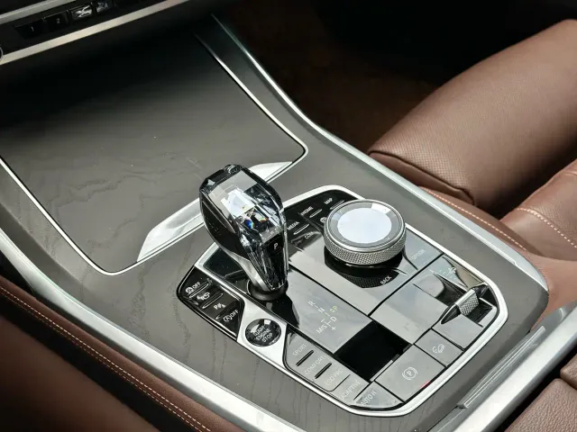 BMW X7 — Фото автомобиля 19