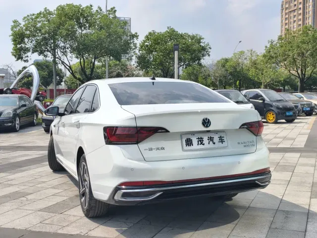 Volkswagen Sagitar — Фото автомобиля 6