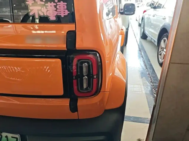 Baojun Yep — Фото автомобиля 7