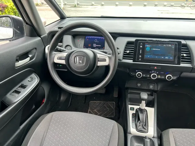 Honda Fit — Фото автомобиля 5