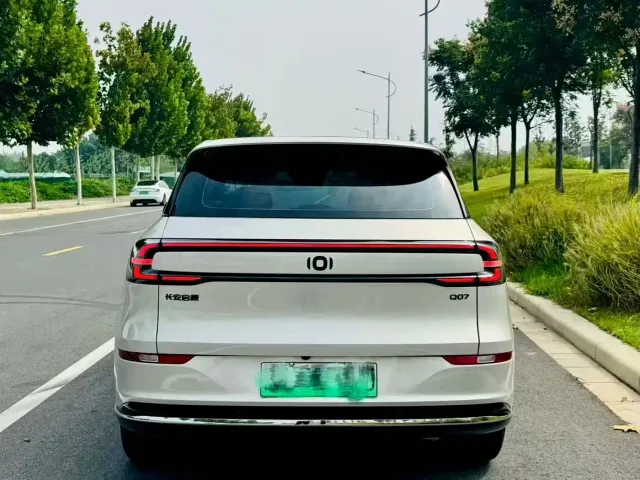Changan Qiyuan Q07 — Фото автомобиля 8