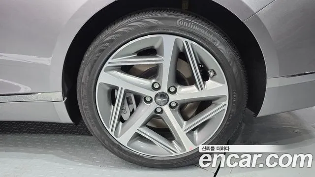 Genesis G80 Бензин 2.5 турбо AWD — Фото автомобиля 17