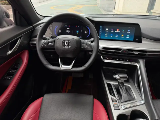 Changan CS35 Plus — Фото автомобиля 10