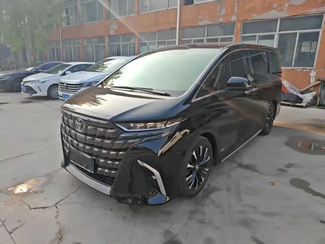 Фотография автомобиля — Toyota Alphard