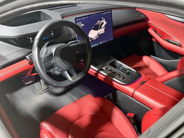 Xiaomi SU7 — Фото автомобиля 5