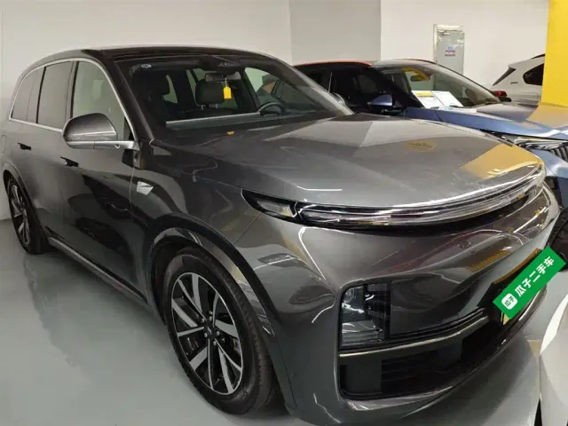 Li Auto L8 — Фото автомобиля 3