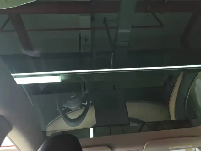 Tesla Model Y — Фото автомобиля 17