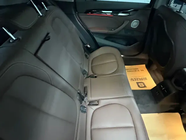 BMW X1 — Фото автомобиля 11