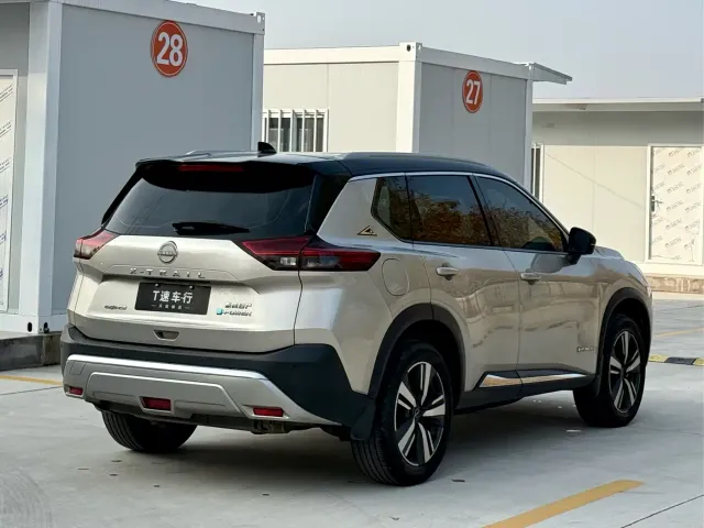 Nissan X-Trail — Фото автомобиля 5