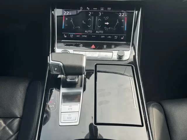 Audi A8 — Фото автомобиля 8