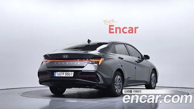 Hyundai AVANTE — Фото автомобиля 2