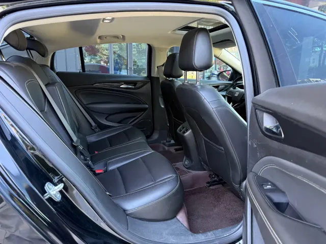 Buick Regal — Фото автомобиля 8
