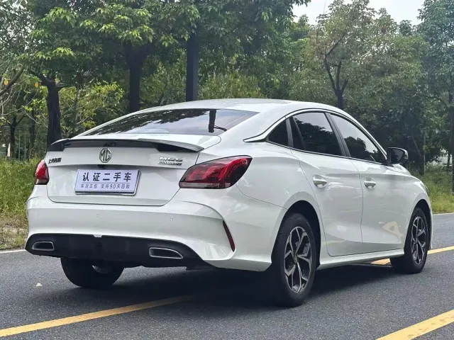 MG MG5 2021 Model 180DVVT CVT Youth Luxury Edition — Фото автомобиля 9