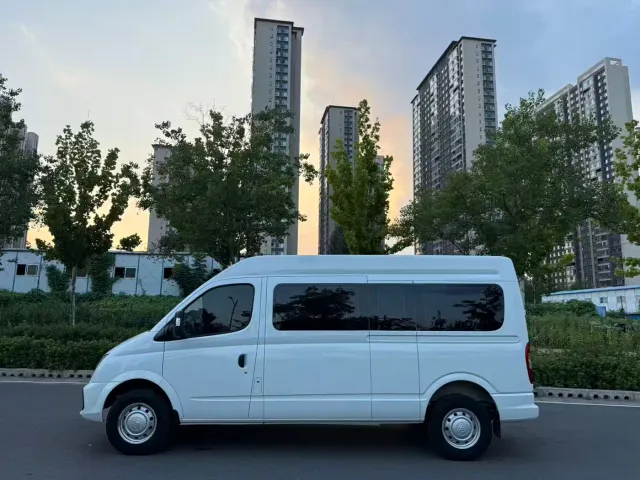 Maxus Xintu V80 — Фото автомобиля 6