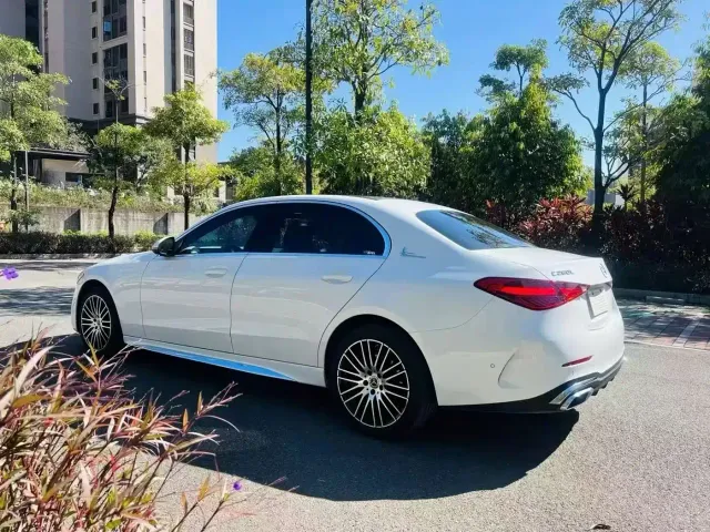 Mercedes-Benz C-Class — Фото автомобиля 3