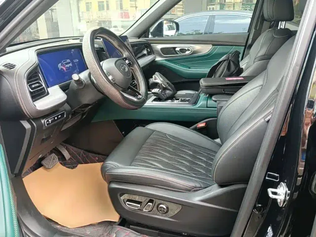 GAC Trumpchi GS8 — Фото автомобиля 14