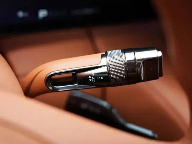 BYD U8 — Фото автомобиля 11