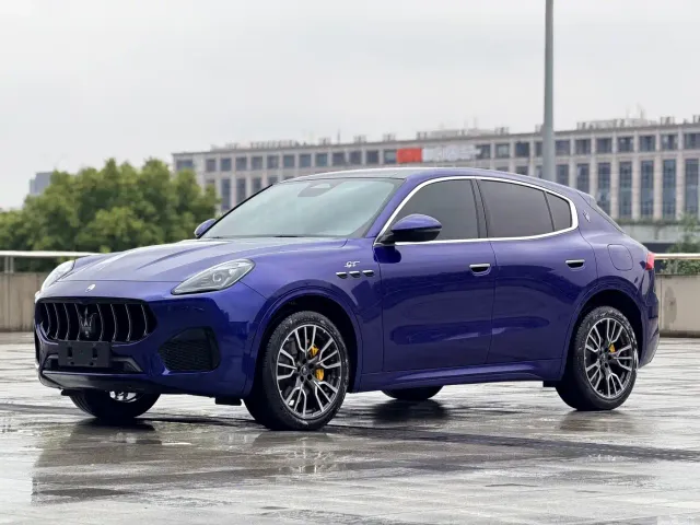 Фотография автомобиля — Maserati Grecale