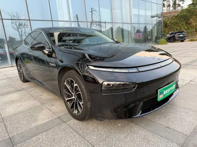 Xpeng P7 — Фото автомобиля 8