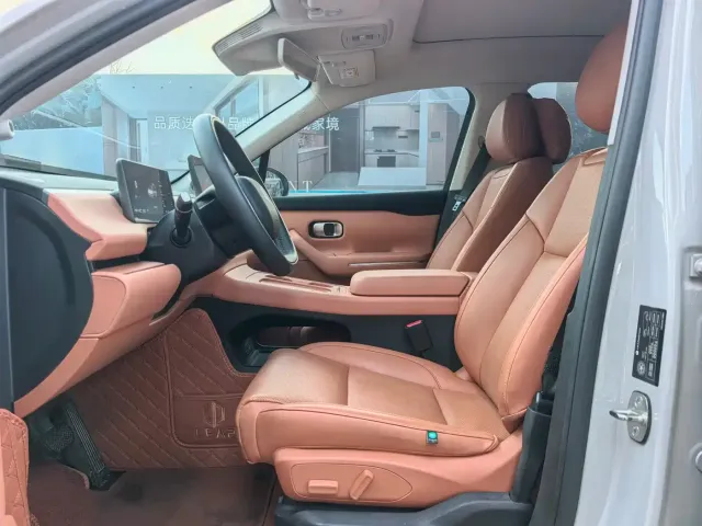 Leapmotor Leapmotor C10 2024 210 Smart Edition — Фото автомобиля 6