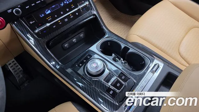 Kia Canival Carnival 4 поколение Бензин 9 мест Signature — Фото автомобиля 9
